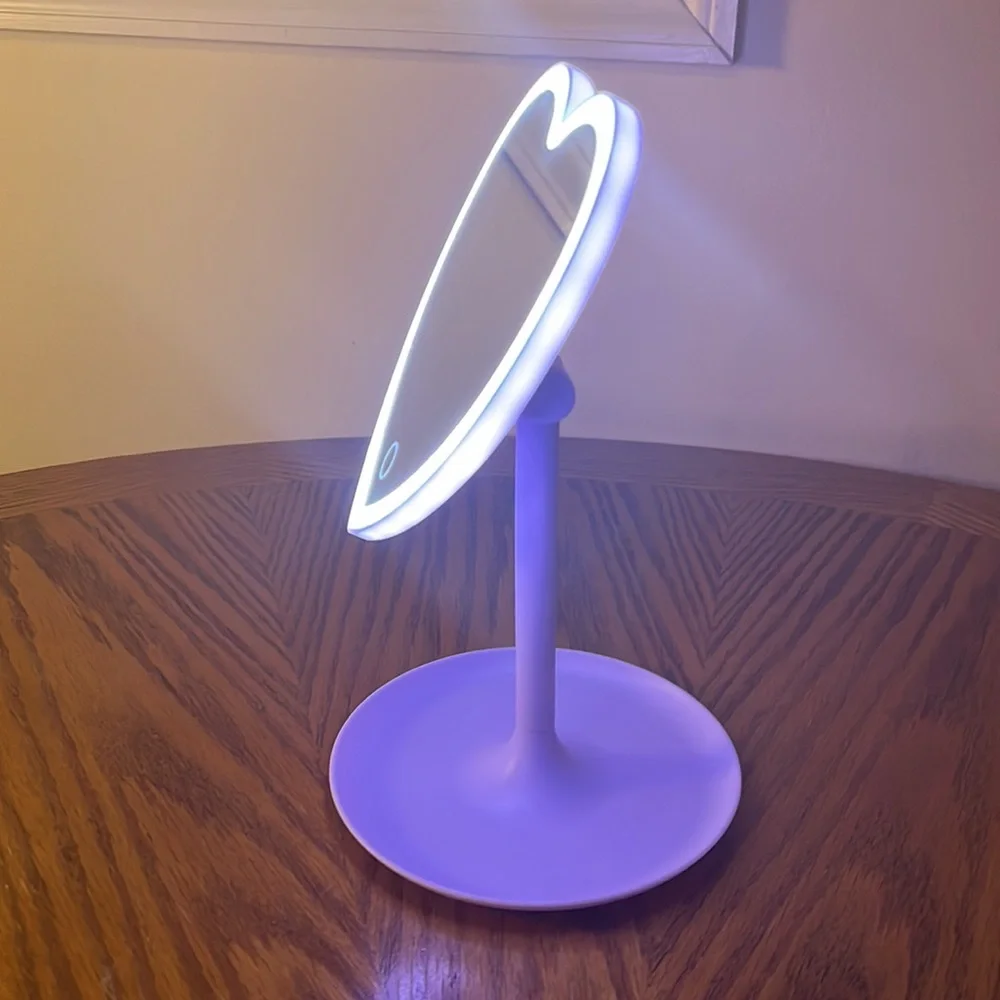 NIB Wireless LED Mirror Purple Heart Shaped Makeup Mirror w/ Touch Light & Tray